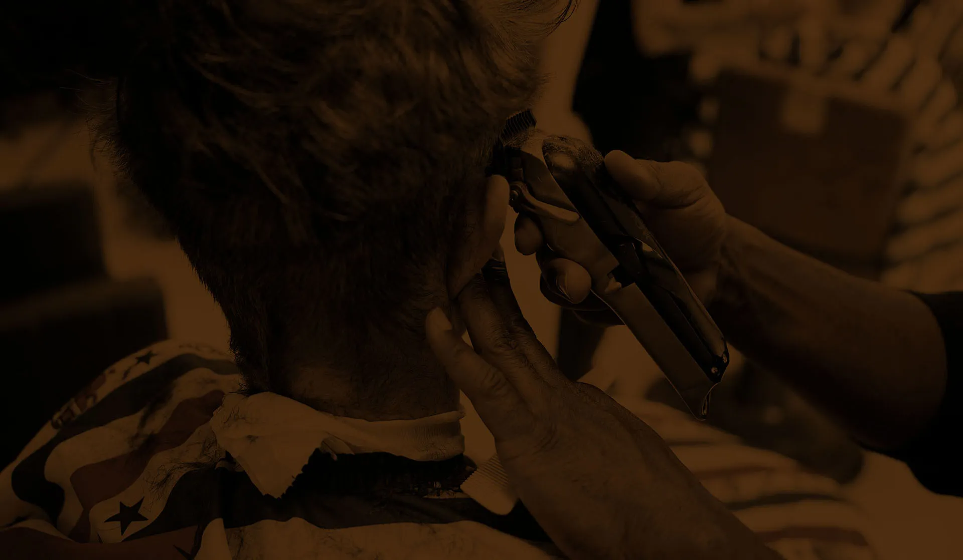 Detail strojku na holení — Vargas Barbershop Liberec